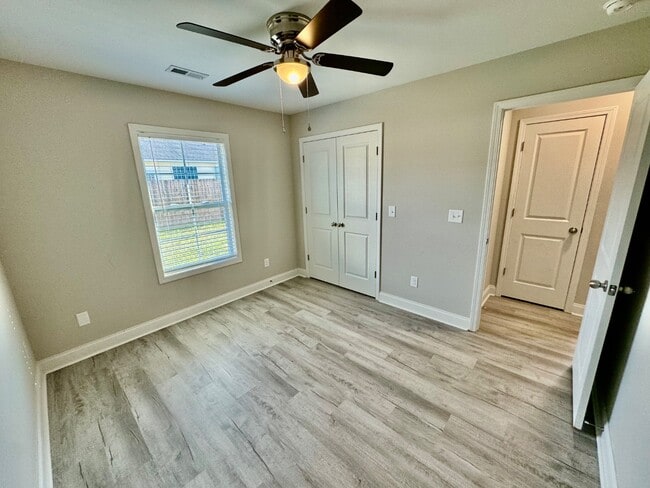 Building Photo - 3686 Saddle Rdg Dr