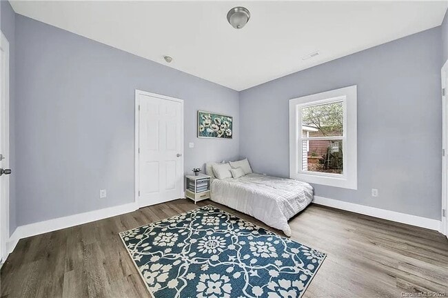 Building Photo - Beautifully renovated 3 bedroom, 2 full bathroom in Rock Hill