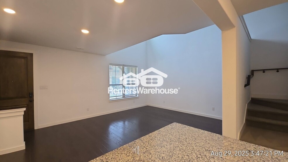 Building Photo - 1351 Casselberry Dr