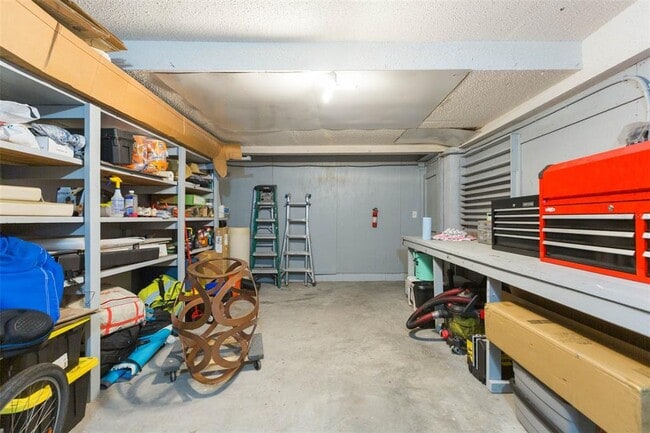 Building Photo - 3604 E Maritana Dr