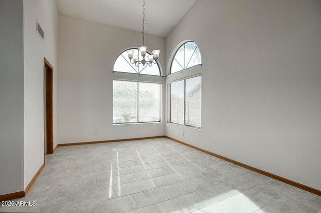 Building Photo - 151 E Jeanine Dr