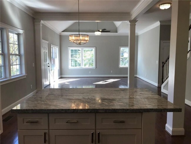 Building Photo - 1280 Arkwright Pl SE