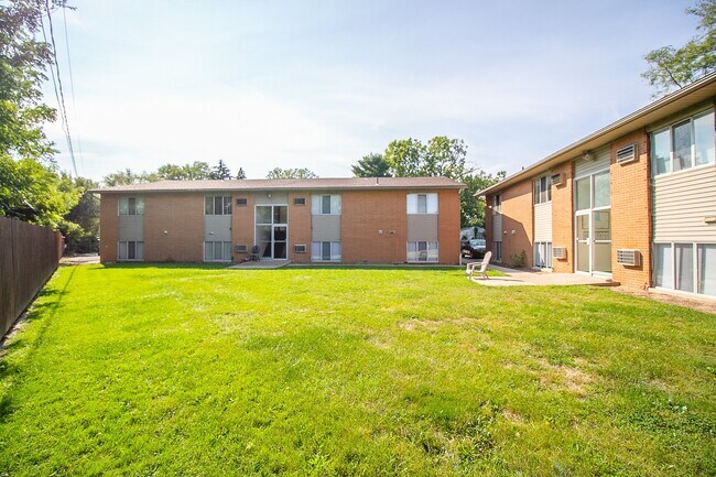 Building Photo - 1110 Lewis Ave