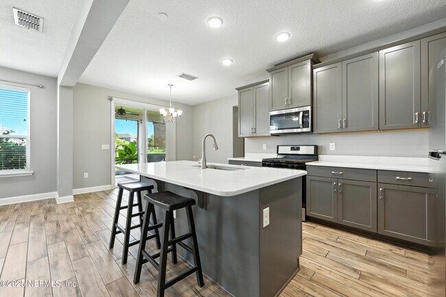Building Photo - 474 Convex Ln