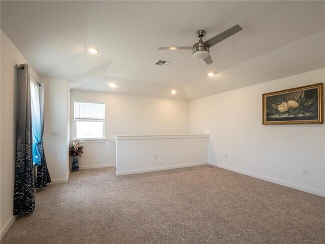 Building Photo - 14020 Neskar Dr