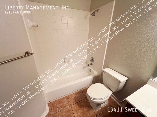 Building Photo - 19411 Sweet Oak