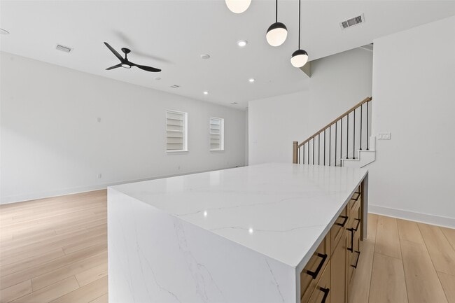 Building Photo - 971 Highland Lgt Ln