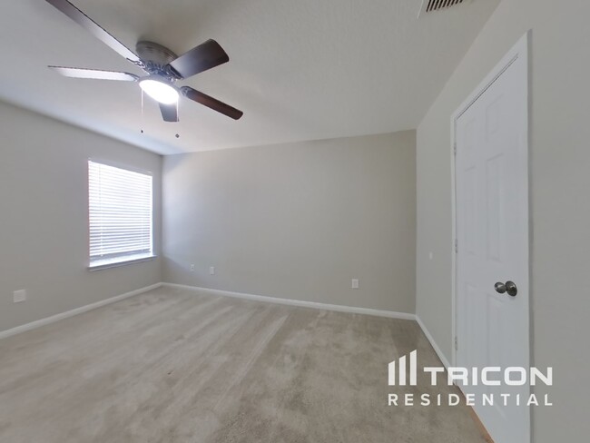 Building Photo - 5819 Forest Canyon