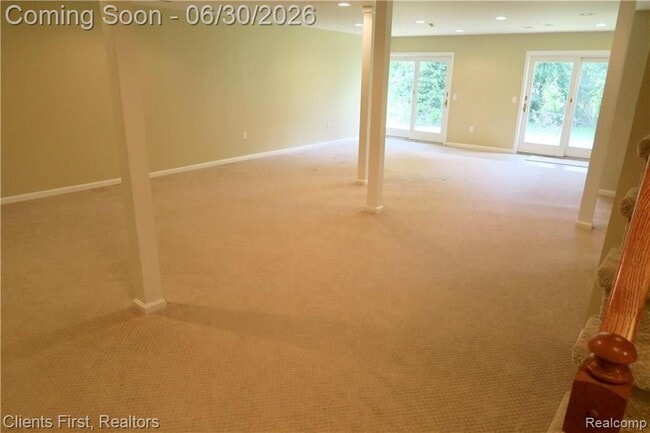 Building Photo - 7233 Oakwood Dr