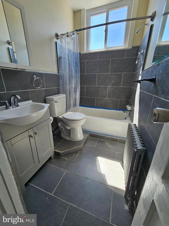 Building Photo - 718 S 52nd St