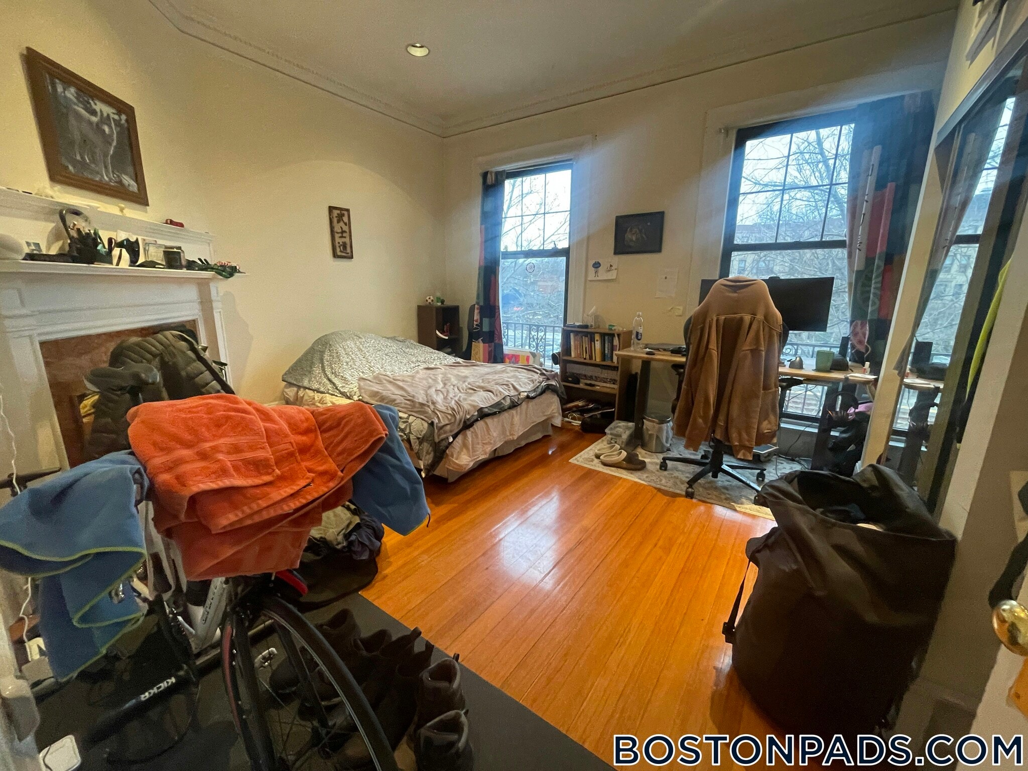 Building Photo - 1689 Beacon St