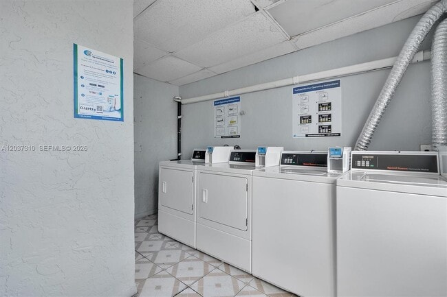 Building Photo - 250 180th Dr