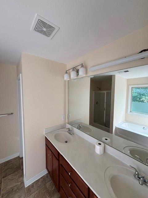 Building Photo - 2570 Trelipe Dr