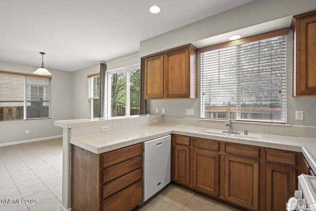 Building Photo - 3988 Dominus Dr