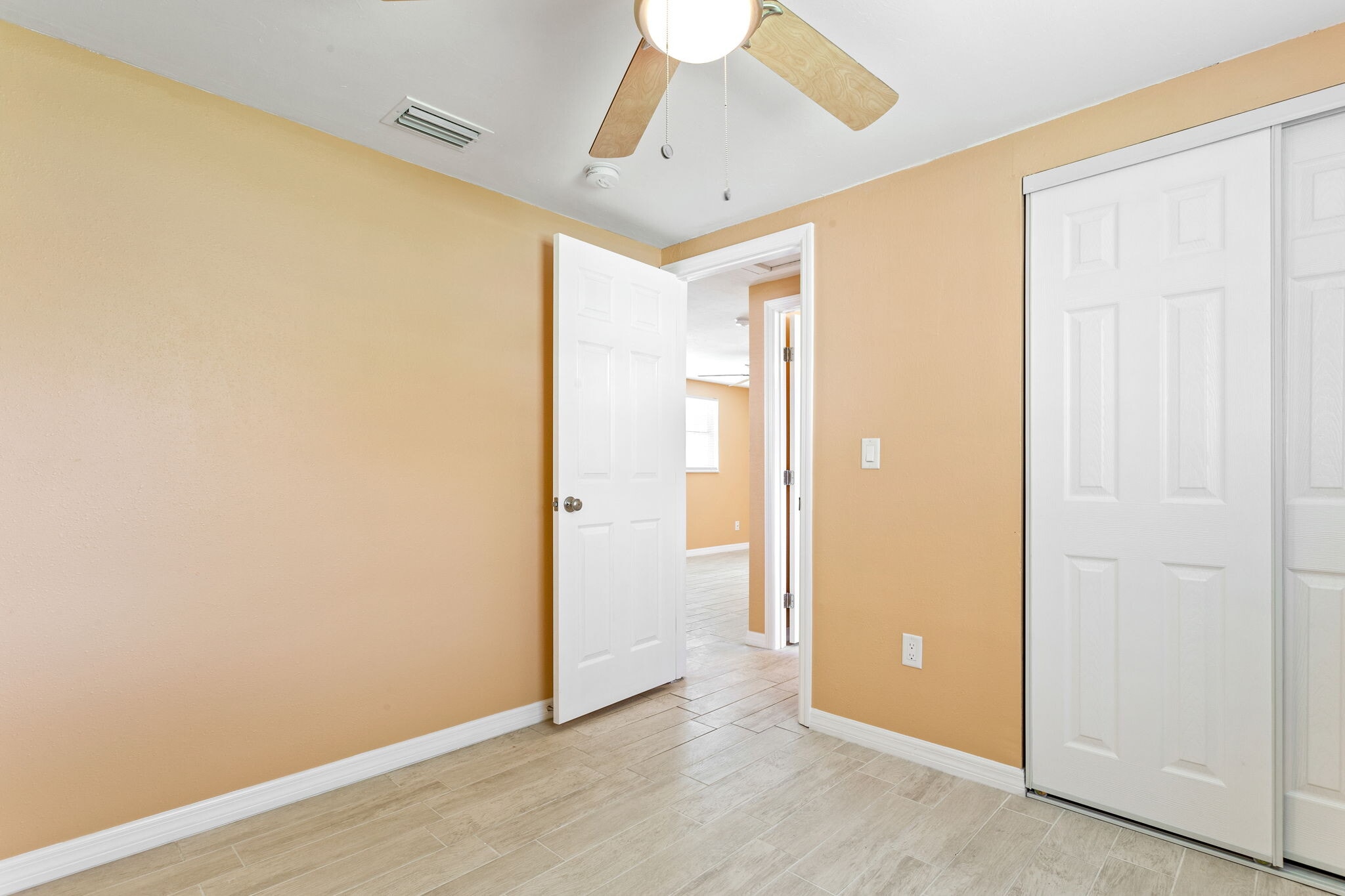 Building Photo - 2139 Ranchita Trl