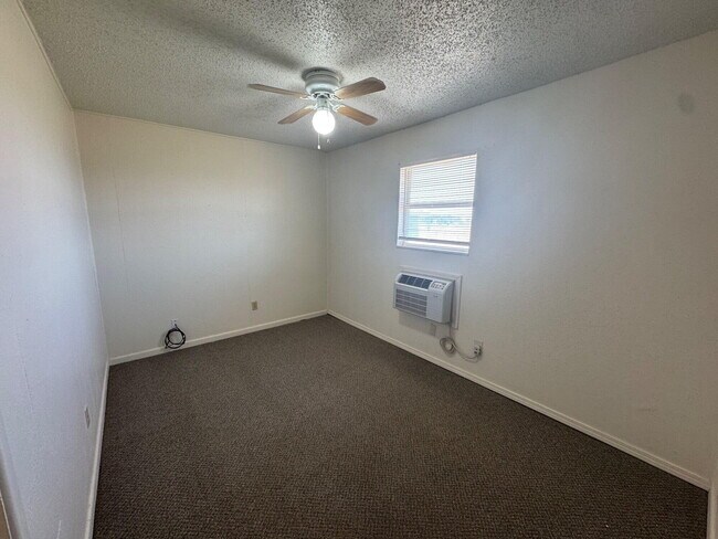 Building Photo - 5909 East F M 40