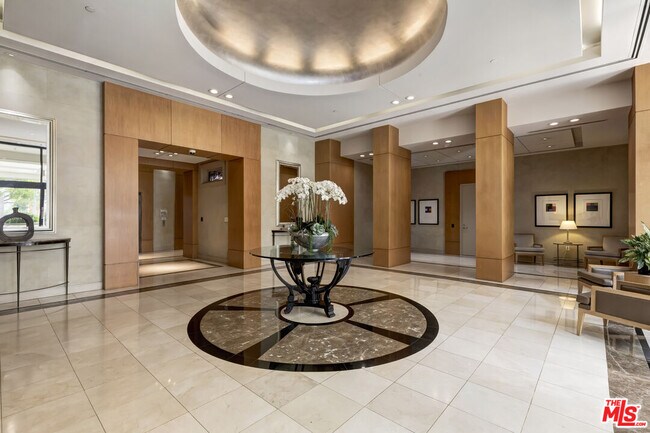 Building Photo - 10445 Wilshire Blvd