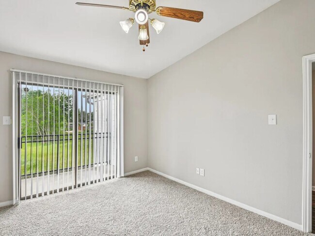 Building Photo - 4211 Clay Hill Dr