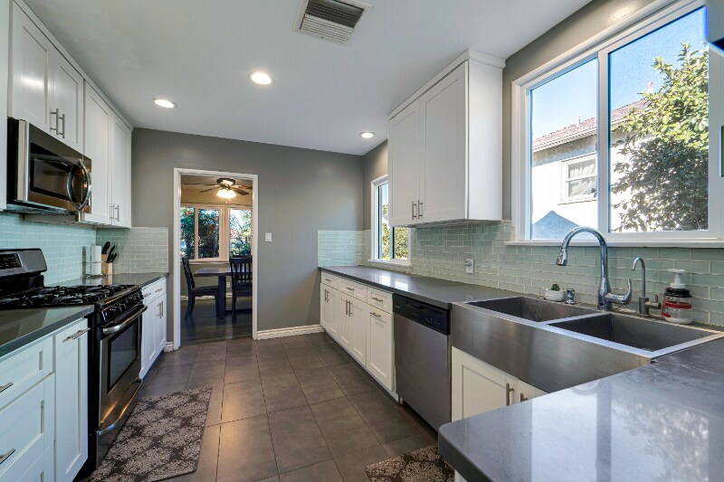 Building Photo - 900 Bethany Rd