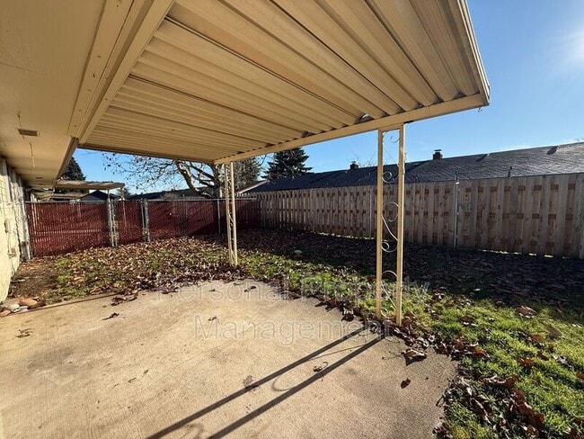 Building Photo - 16121 SE 3rd St