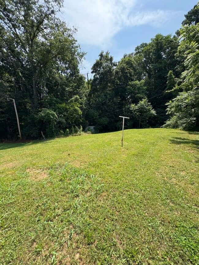 Building Photo - 1810 Dalton Ford Rd