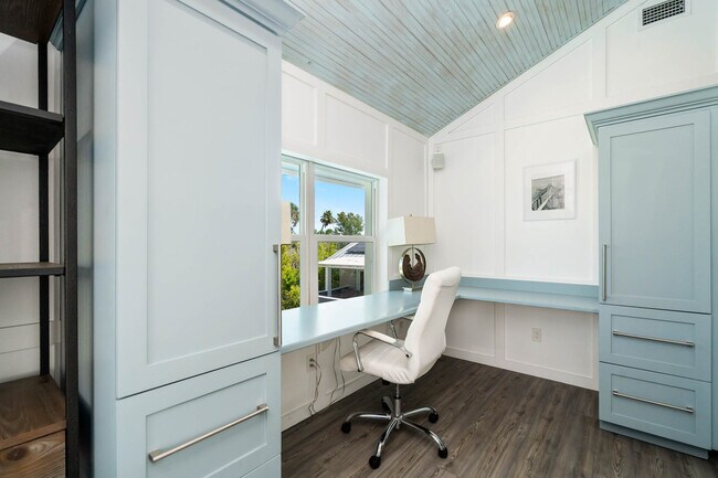 Building Photo - 113-112 12th Ave