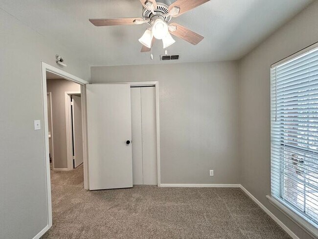 Building Photo - Available Now! 3 Bedroom 2.5 Bath Duplex i...