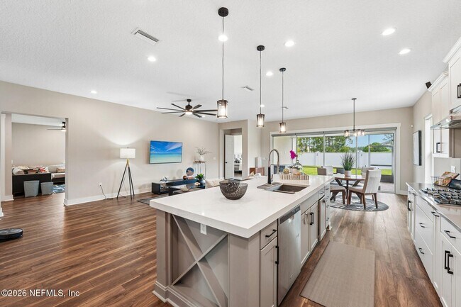 Building Photo - 10223 Silverbrook Trl