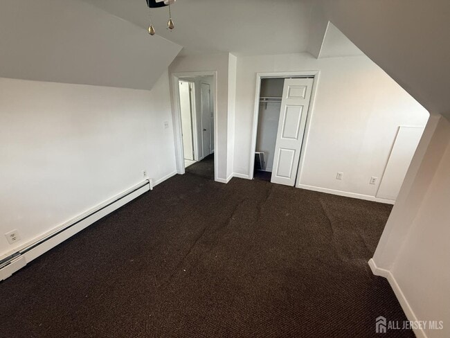 Building Photo - 104 S Hyde Ave