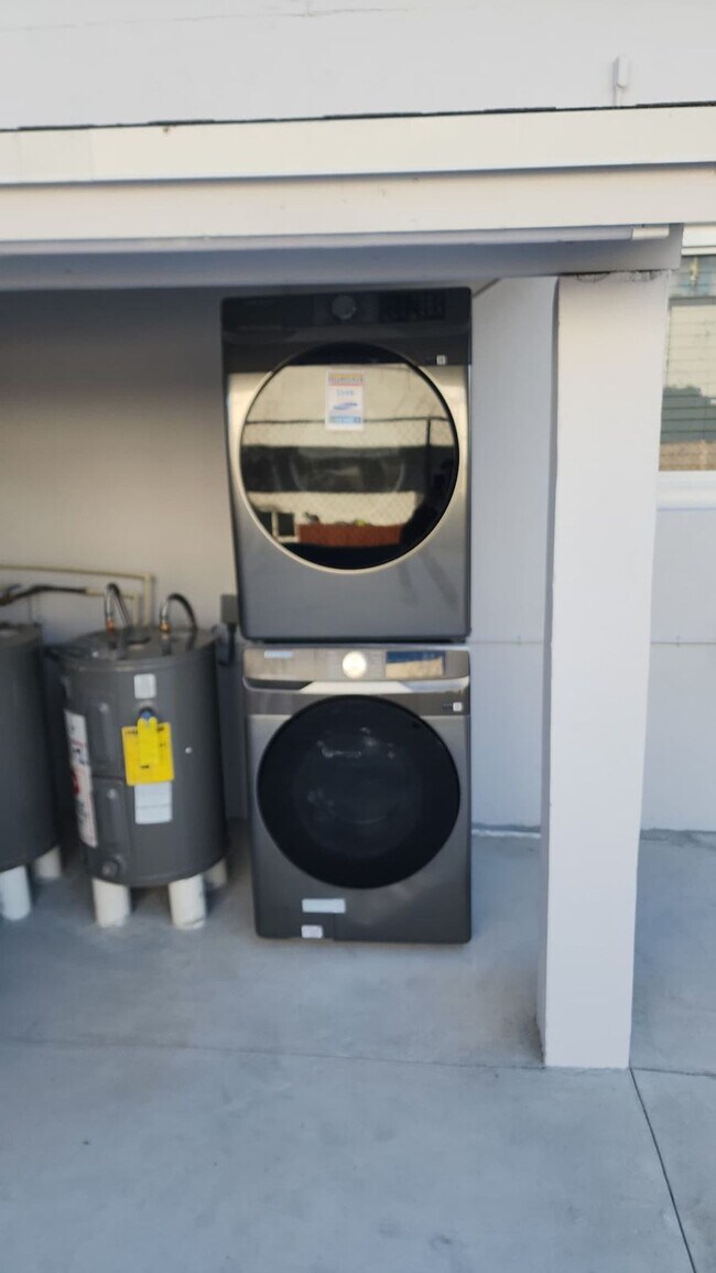 Building Photo - 2217 NW 7th St