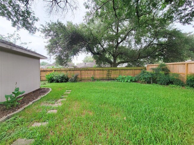 Building Photo - 21303 Park Holly Ct