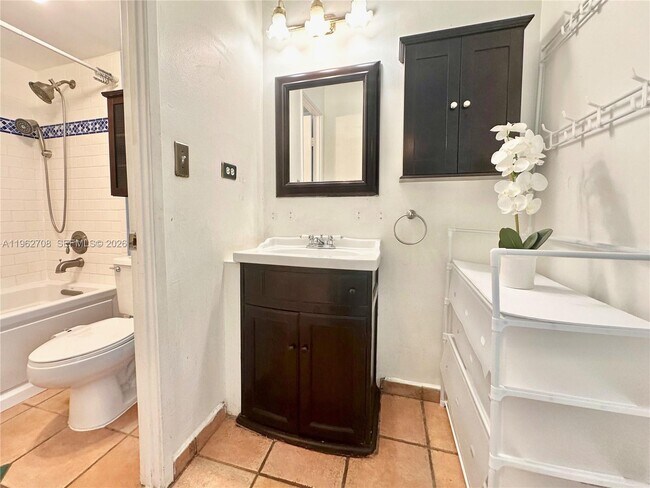 Building Photo - 7135 Collins Ave