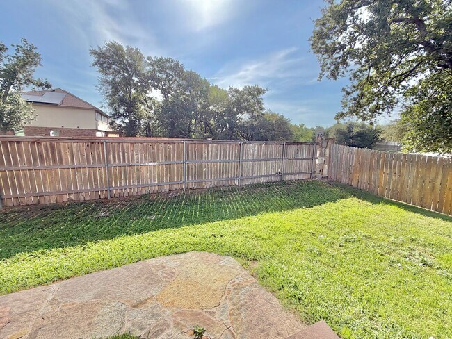 Building Photo - 3418 Lorne Dr