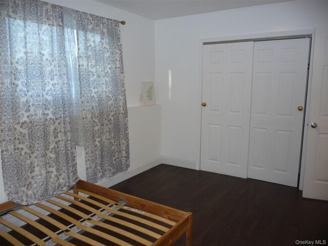 Building Photo - 7 Weather Vane Way