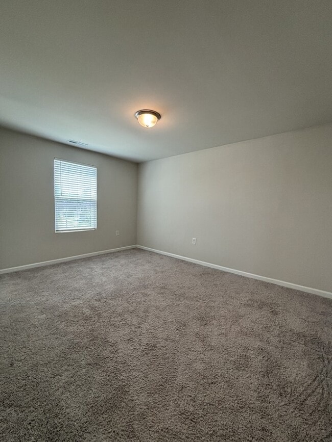 Building Photo - 301 Wilbur Lake Dr