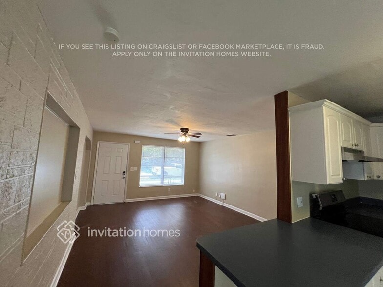 Building Photo - 3701 SW 58th Terrace