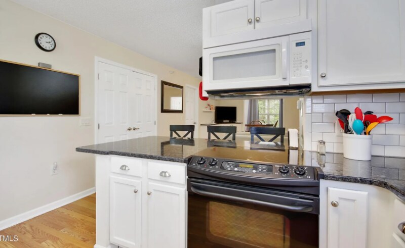 Building Photo - 3000 Centennial Woods Dr