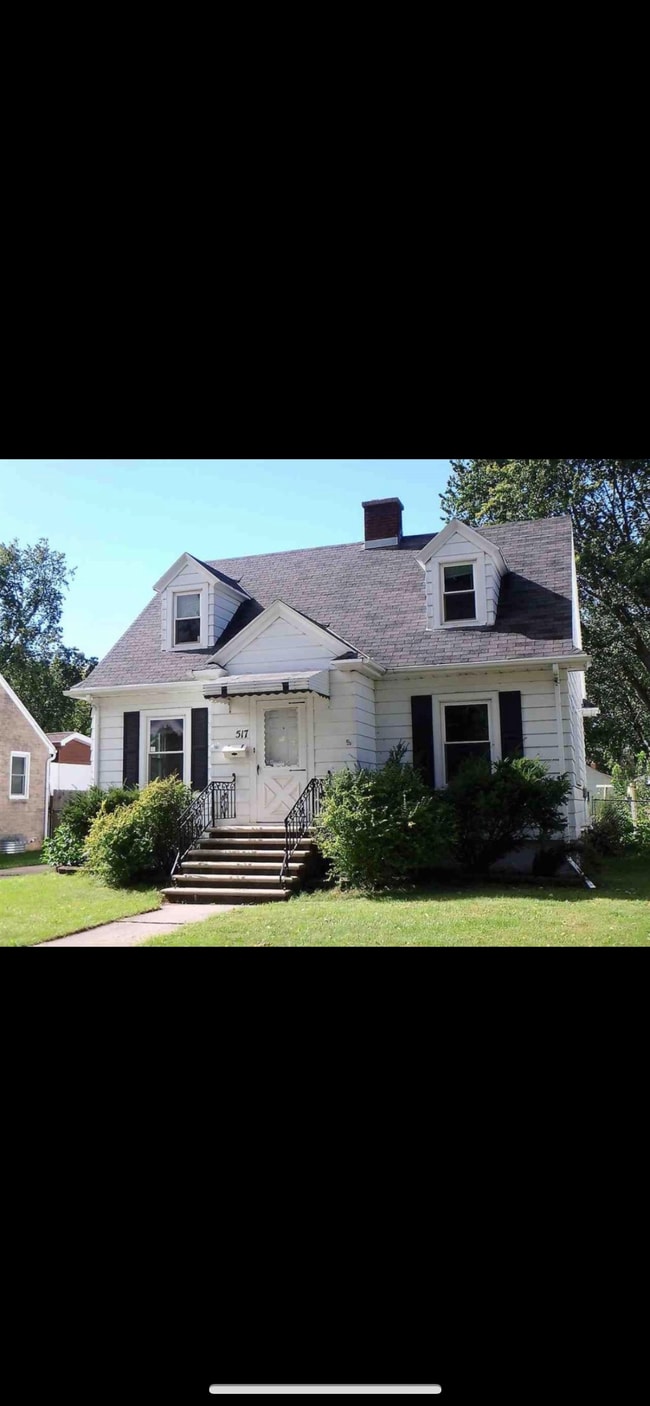 Building Photo - 517 Columbia Ave