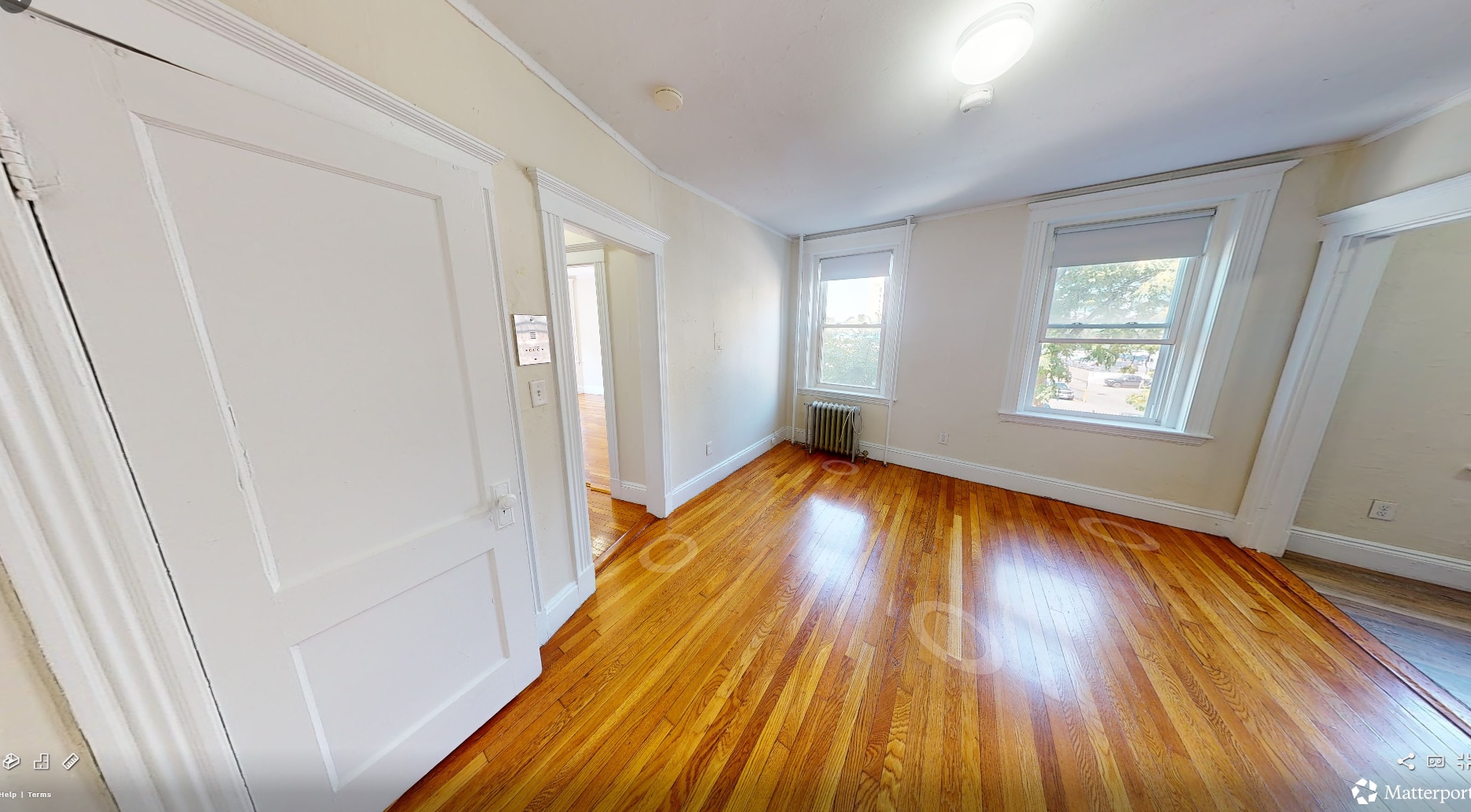 Building Photo - 425 Park Dr