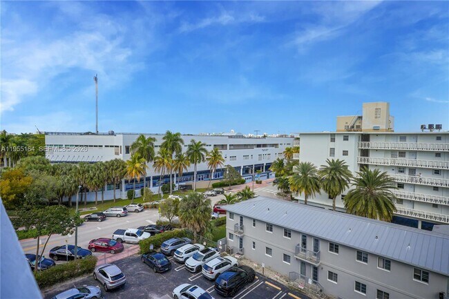 Building Photo - 4141 Nautilus Dr