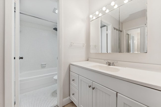 Building Photo - 6161 NW 2nd Ave