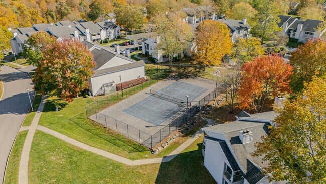 Building Photo - 33 Crown Knoll Ct
