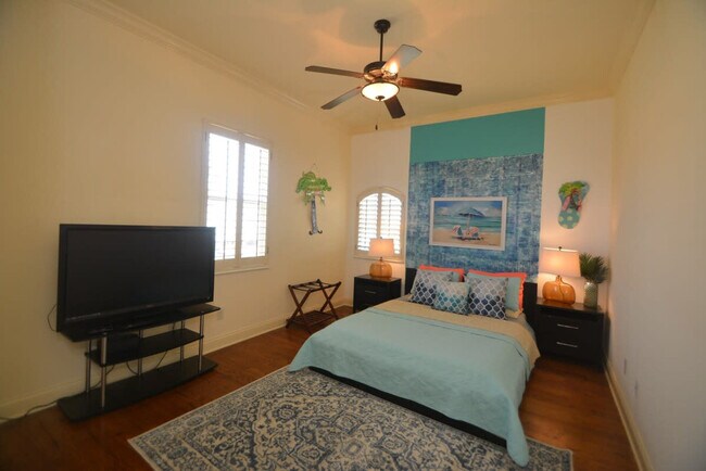 Building Photo - 58 Ocean St