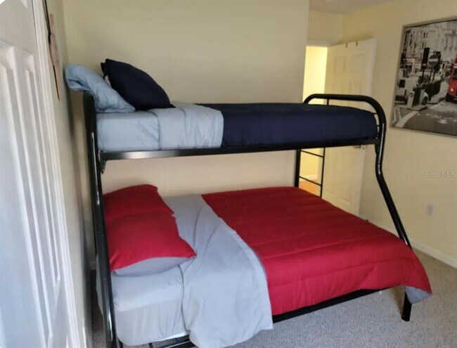 Building Photo - 913 Lake Berkley Dr