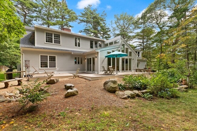 Building Photo - 6 Hickory Hill Rd