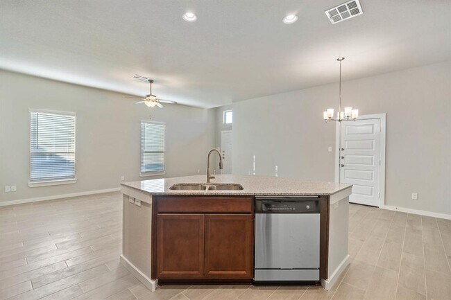 Building Photo - 9732 Grosbeak Ln