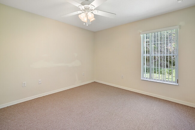 Building Photo - 537 Paulling Dr