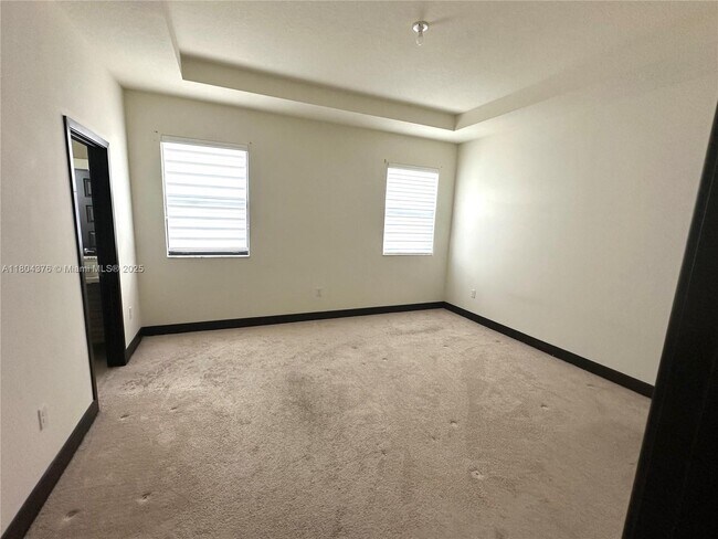 Building Photo - 16005 NW 91st Ct