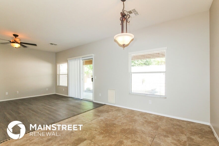 Building Photo - 15832 W Calavar Rd