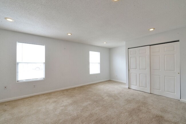 Building Photo - 4162 Whitehall Dr